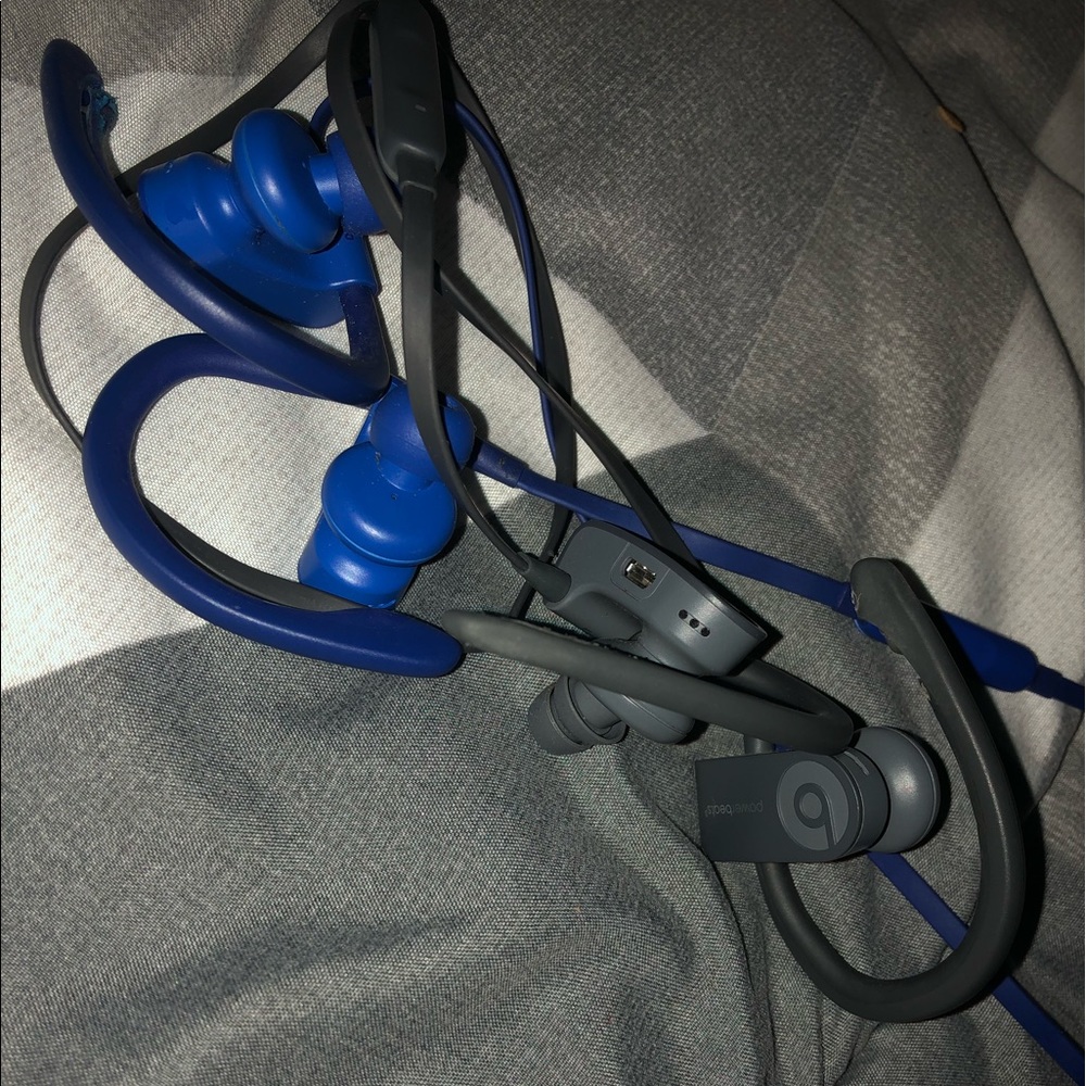 Apple beats powerbeats 3